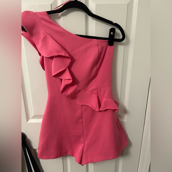 Pink One-Shoulder Ruffle Romper small - Picture 3 of 5